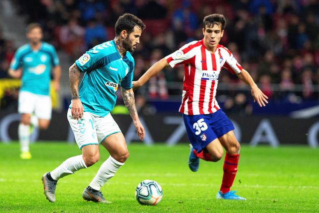 布里奇斯41分文班空砍42+18 尼克斯险胜马刺