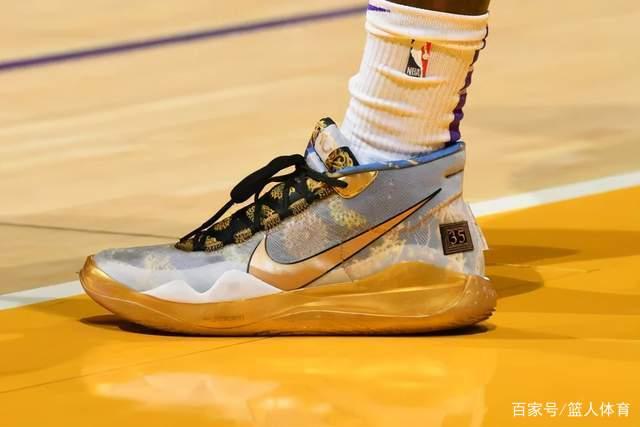 新一期FIFA排名：国足排名上升两位至第90